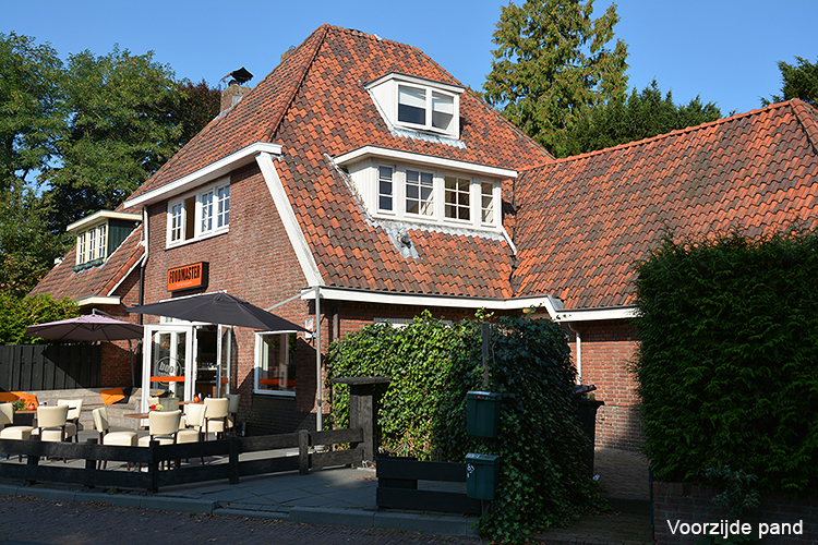 voorzijde van het appartement in Laren